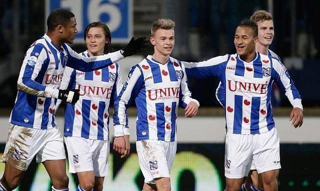 他们在小组 他们在小组