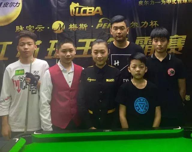 台上也引起 台上也引起